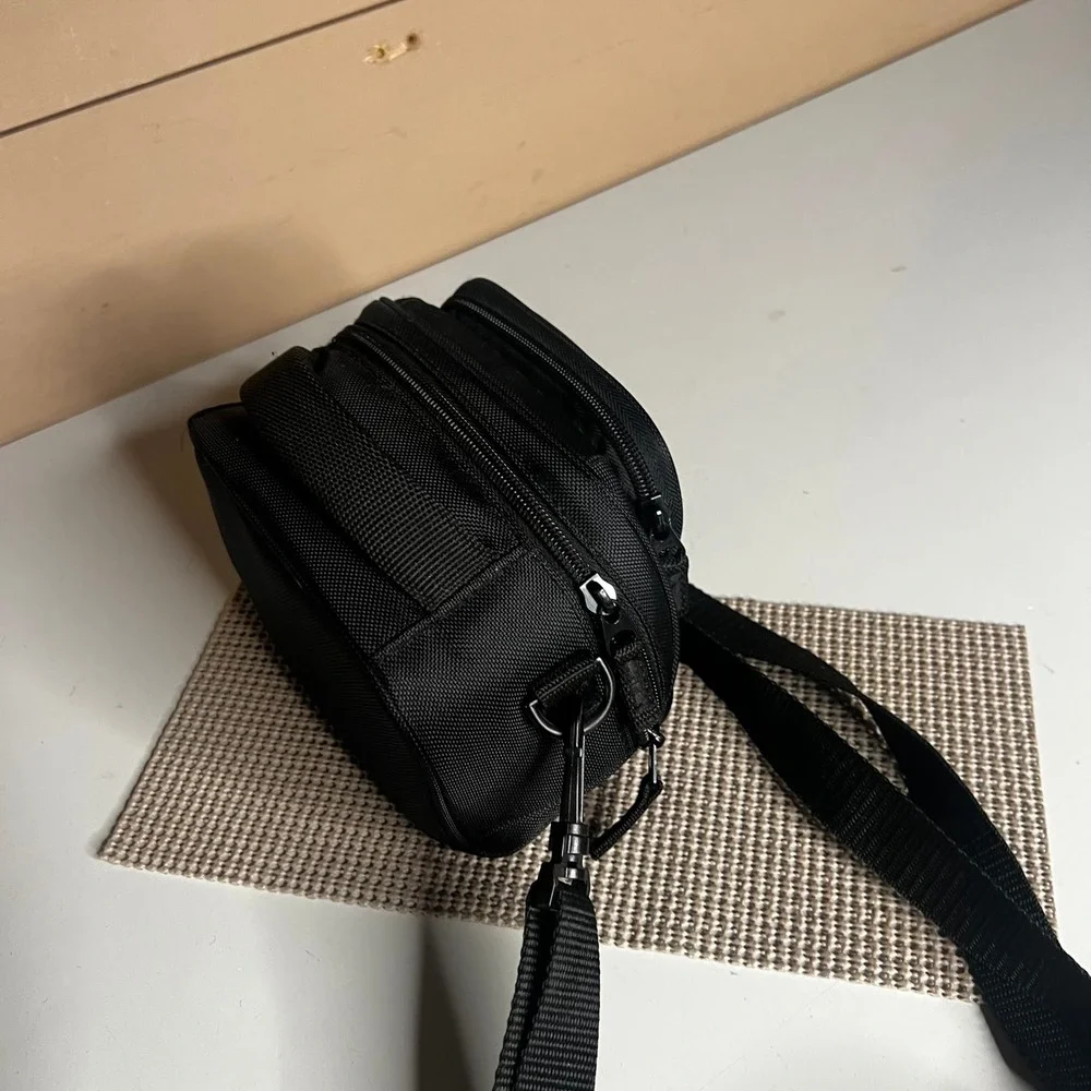 Sony LCS-VA15 Black Compact Camera Bag Shoulder Strap Case Accessory Pouch